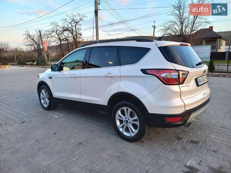 Позашляховик / Кросовер Ford Escape 2018 в Могилів-Подільському