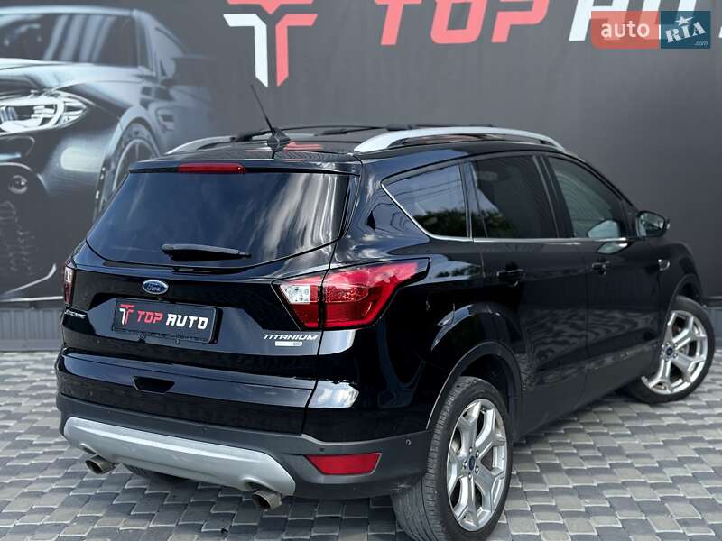 Внедорожник / Кроссовер Ford Escape 2019 в Львове