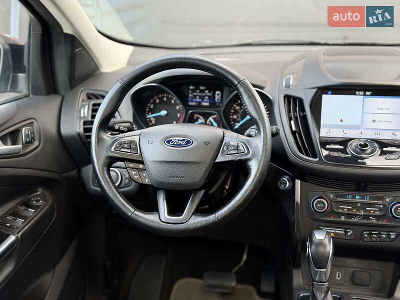 Внедорожник / Кроссовер Ford Escape 2019 в Львове