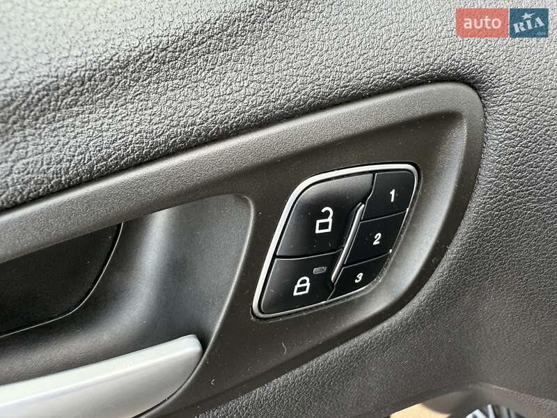 Внедорожник / Кроссовер Ford Escape 2019 в Львове