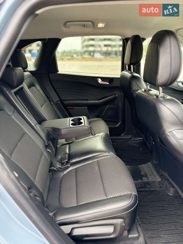 Внедорожник / Кроссовер Ford Escape 2023 в Киеве