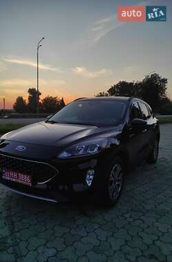 Внедорожник / Кроссовер Ford Escape 2021 в 