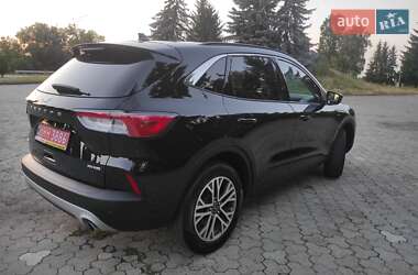 Внедорожник / Кроссовер Ford Escape 2021 в 