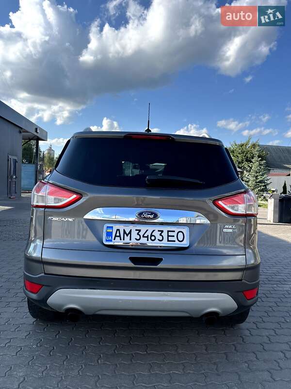 Позашляховик / Кросовер Ford Escape 2013 в Ружині