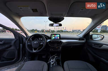 Внедорожник / Кроссовер Ford Escape 2022 в 