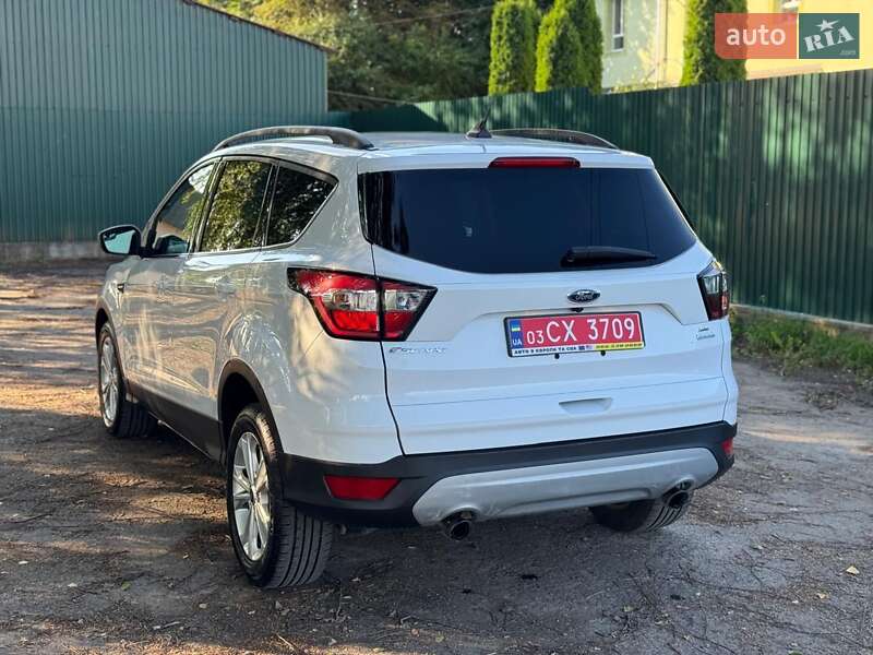 Внедорожник / Кроссовер Ford Escape 2018 в Дубно
