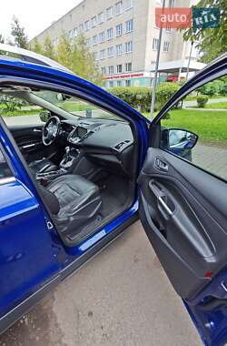 Внедорожник / Кроссовер Ford Escape 2013 в 