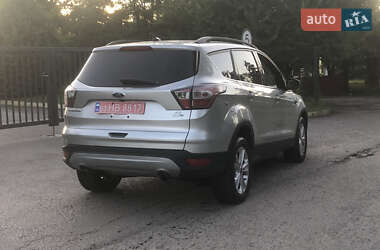 Внедорожник / Кроссовер Ford Escape 2016 в 
