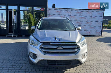 Внедорожник / Кроссовер Ford Escape 2016 в 