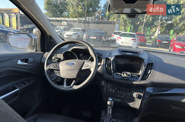 Внедорожник / Кроссовер Ford Escape 2016 в 