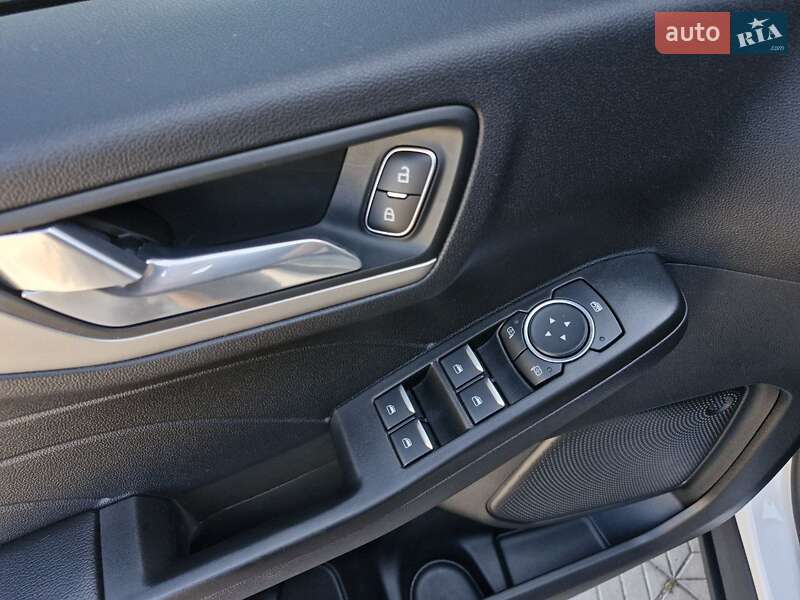 Внедорожник / Кроссовер Ford Escape 2021 в Николаеве