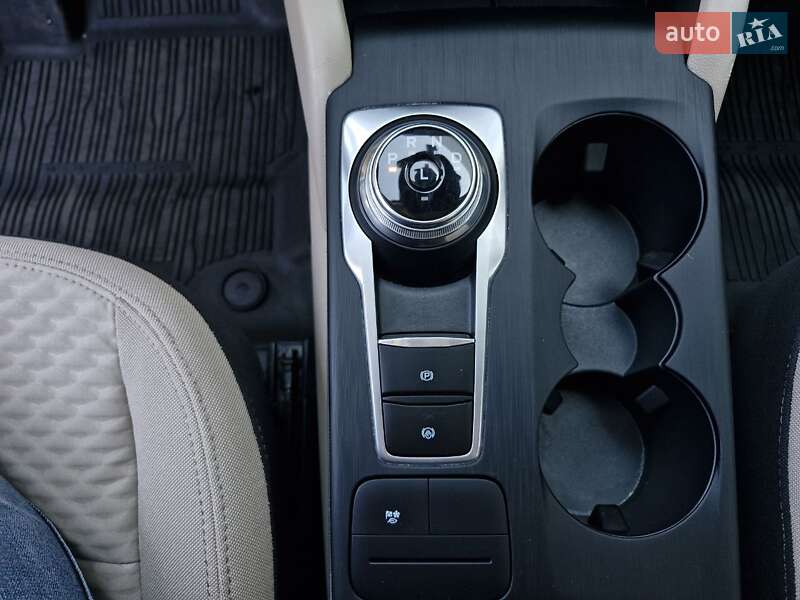 Внедорожник / Кроссовер Ford Escape 2021 в Николаеве