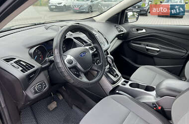 Внедорожник / Кроссовер Ford Escape 2014 в 