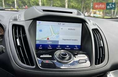 Внедорожник / Кроссовер Ford Escape 2017 в 