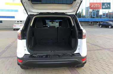 Внедорожник / Кроссовер Ford Escape 2016 в 