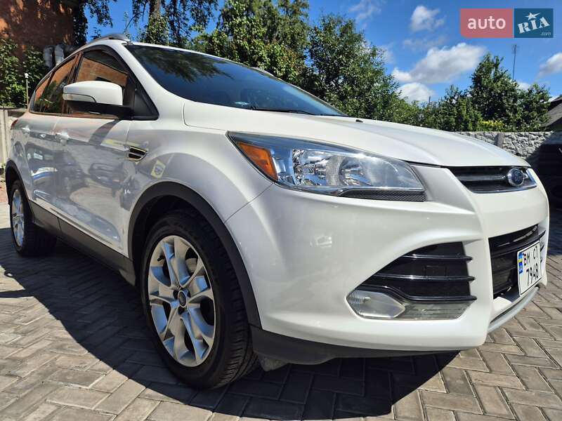 Внедорожник / Кроссовер Ford Escape 2015 в 