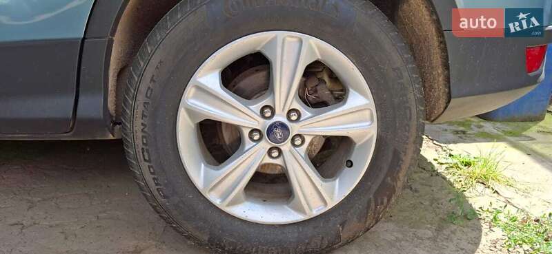 Внедорожник / Кроссовер Ford Escape 2012 в Ужгороде