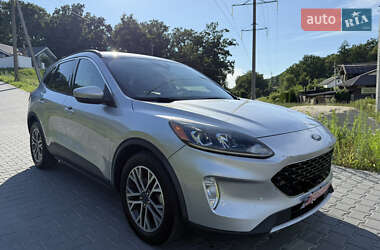 Внедорожник / Кроссовер Ford Escape 2020 в 