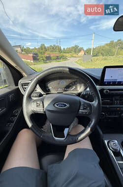 Внедорожник / Кроссовер Ford Escape 2020 в 