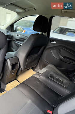 Внедорожник / Кроссовер Ford Escape 2014 в 