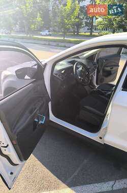 Внедорожник / Кроссовер Ford Escape 2013 в 