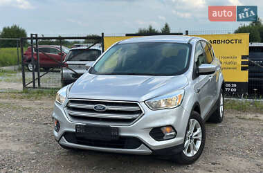 Позашляховик / Кросовер Ford Escape 2017 в Львові