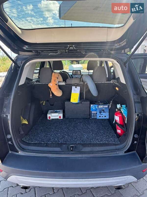 Внедорожник / Кроссовер Ford Escape 2015 в 