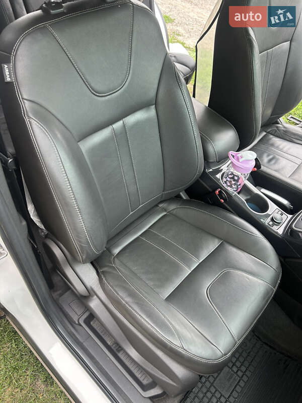 Внедорожник / Кроссовер Ford Escape 2013 в Глухове фото 11 Внедорожник / Кроссовер Ford Escape 2013 в Глухове