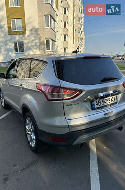 Внедорожник / Кроссовер Ford Escape 2012 в 