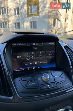 Внедорожник / Кроссовер Ford Escape 2012 в 