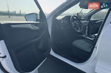 Внедорожник / Кроссовер Ford Escape 2020 в 