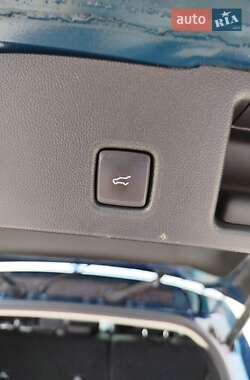 Внедорожник / Кроссовер Ford Escape 2020 в 