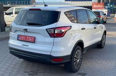 Внедорожник / Кроссовер Ford Escape 2016 в 