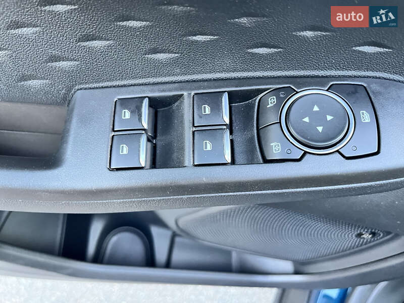 Позашляховик / Кросовер Ford Escape 2020 в Василькові