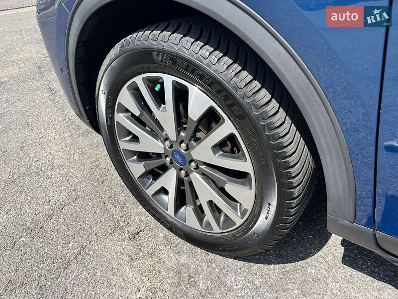 Позашляховик / Кросовер Ford Escape 2020 в Василькові