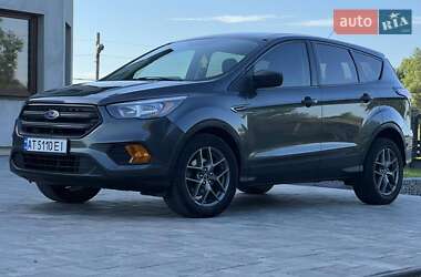 Внедорожник / Кроссовер Ford Escape 2018 в Городенке