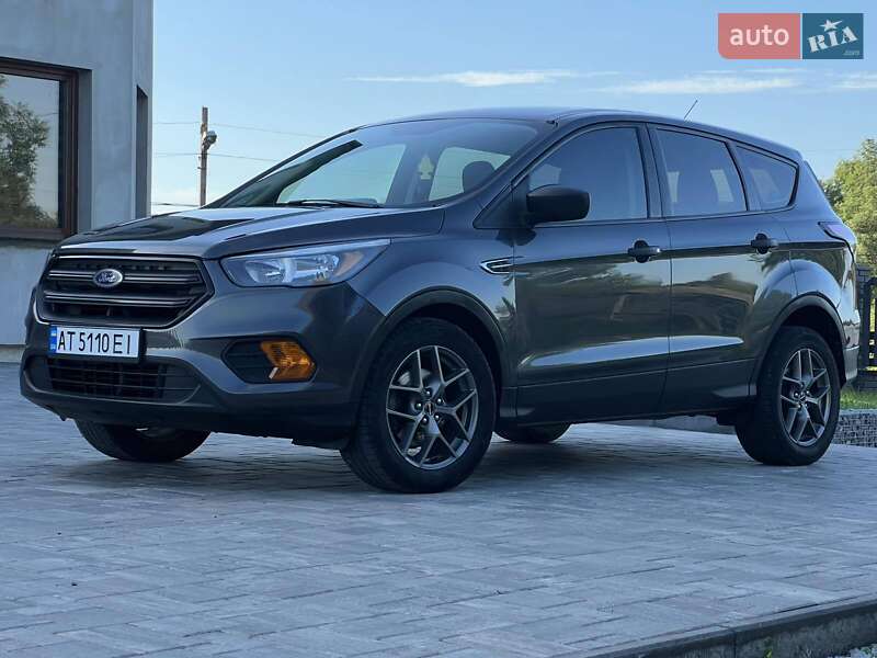 Внедорожник / Кроссовер Ford Escape 2018 в Городенке