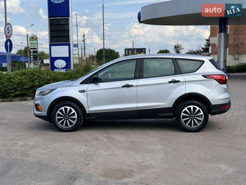Внедорожник / Кроссовер Ford Escape 2019 в Сумах