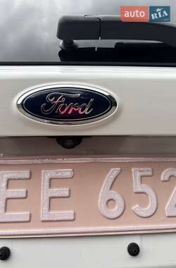 Внедорожник / Кроссовер Ford Escape 2017 в 