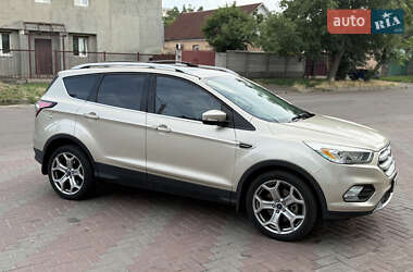 Позашляховик / Кросовер Ford Escape 2016 в Черкасах
