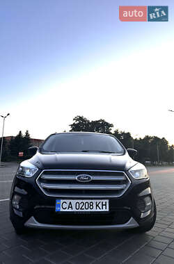 Внедорожник / Кроссовер Ford Escape 2017 в 