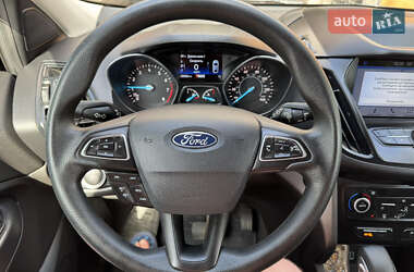 Внедорожник / Кроссовер Ford Escape 2019 в 