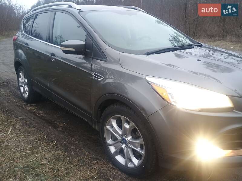 Внедорожник / Кроссовер Ford Escape 2014 в Чернигове