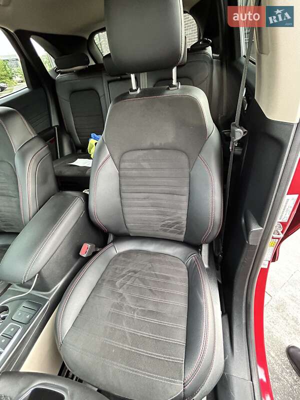 Внедорожник / Кроссовер Ford Escape 2019 в Львове