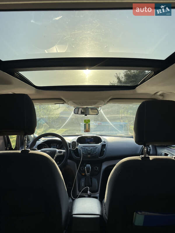 Внедорожник / Кроссовер Ford Escape 2015 в Полтаве