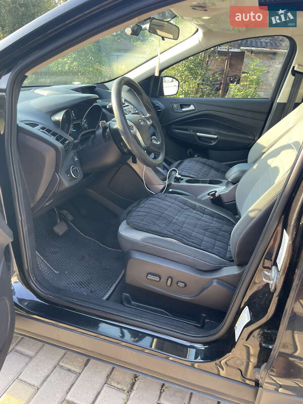 Внедорожник / Кроссовер Ford Escape 2015 в Полтаве