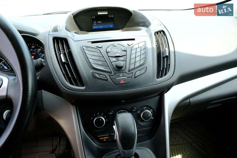 Внедорожник / Кроссовер Ford Escape 2016 в Днепре