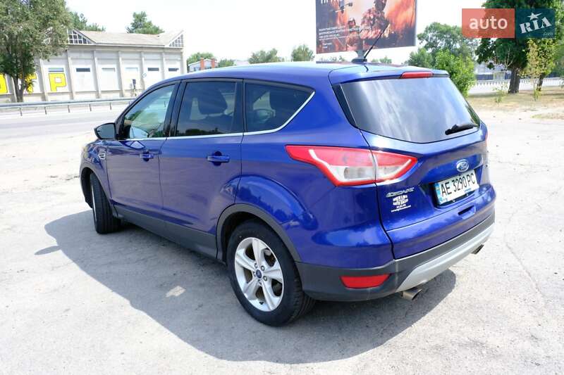 Внедорожник / Кроссовер Ford Escape 2016 в Днепре