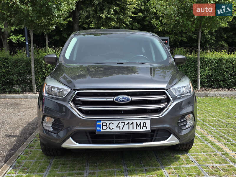 Внедорожник / Кроссовер Ford Escape 2017 в Львове