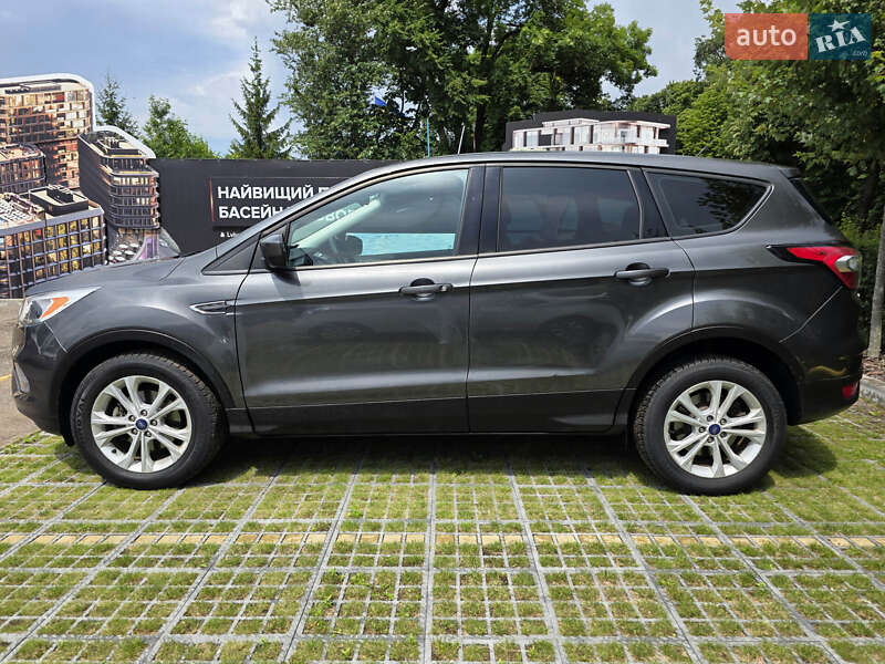 Внедорожник / Кроссовер Ford Escape 2017 в Львове